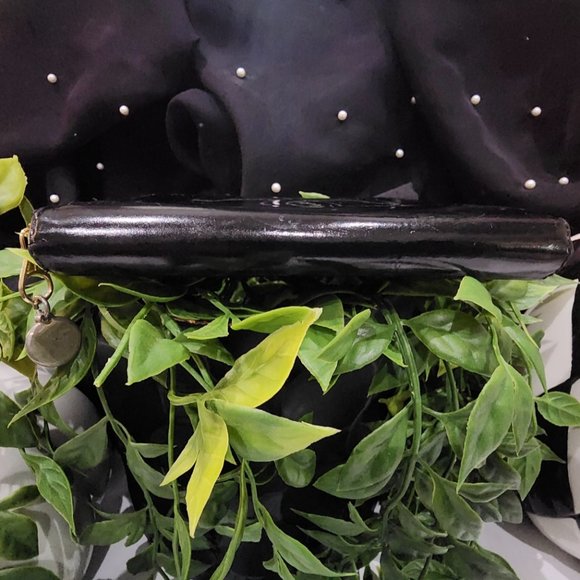 VG Used Condition Authentic Chanel Patent Leather Zip Wallet - Picture 6 of 14